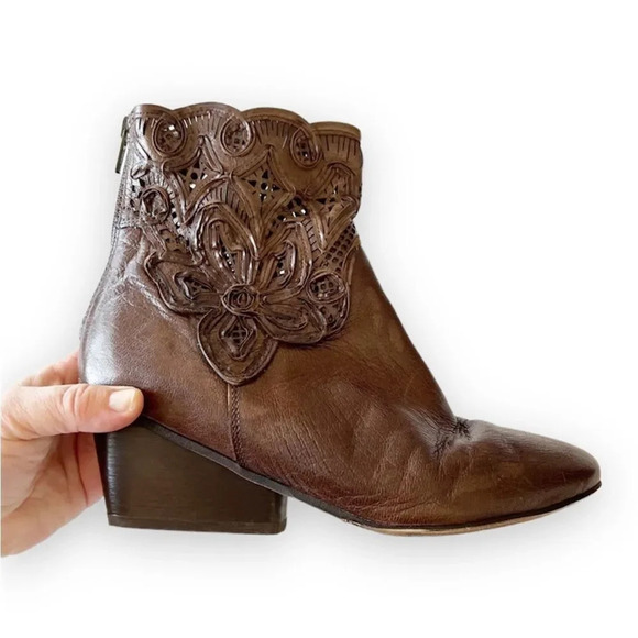 Sesto‎ Meucci Dark Brown Cutwork Boots Size 8 Women’s 7” Tall Made In Italy Lace - Picture 1 of 12